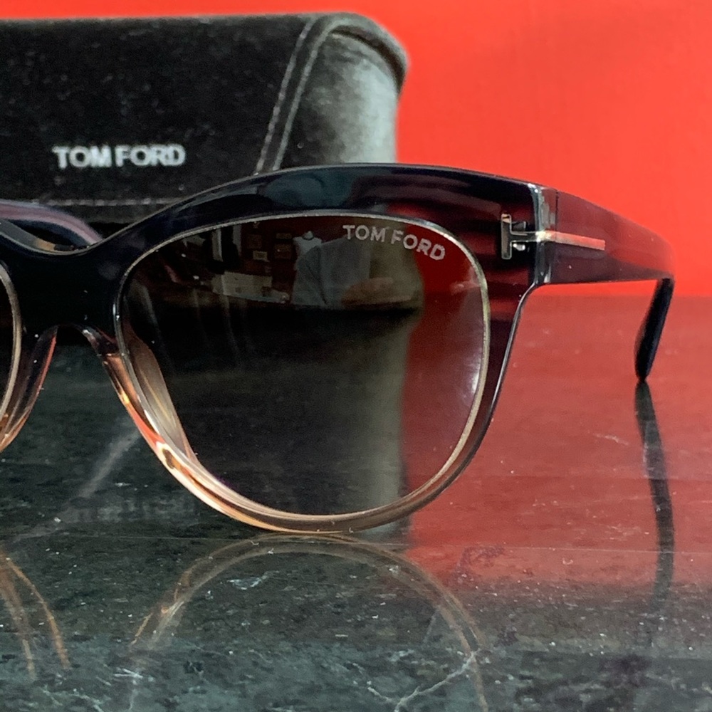 SOLD!! TOM FORD Cat-eye Sunglasses Gray Peach - Picture 15 of 16